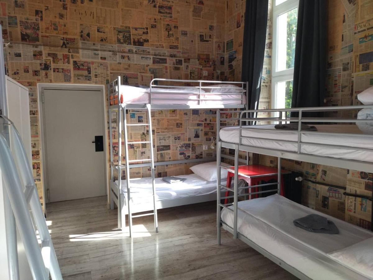 Oliwka Hostel Варшава Экстерьер фото