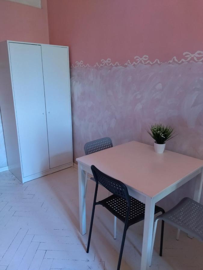 Oliwka Hostel Варшава Экстерьер фото