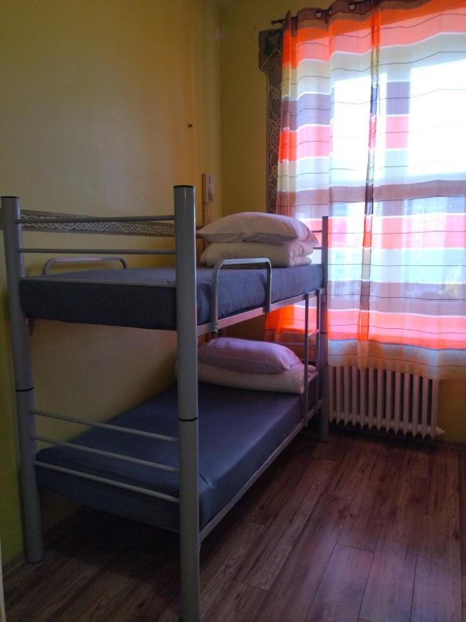 Oliwka Hostel Варшава Экстерьер фото
