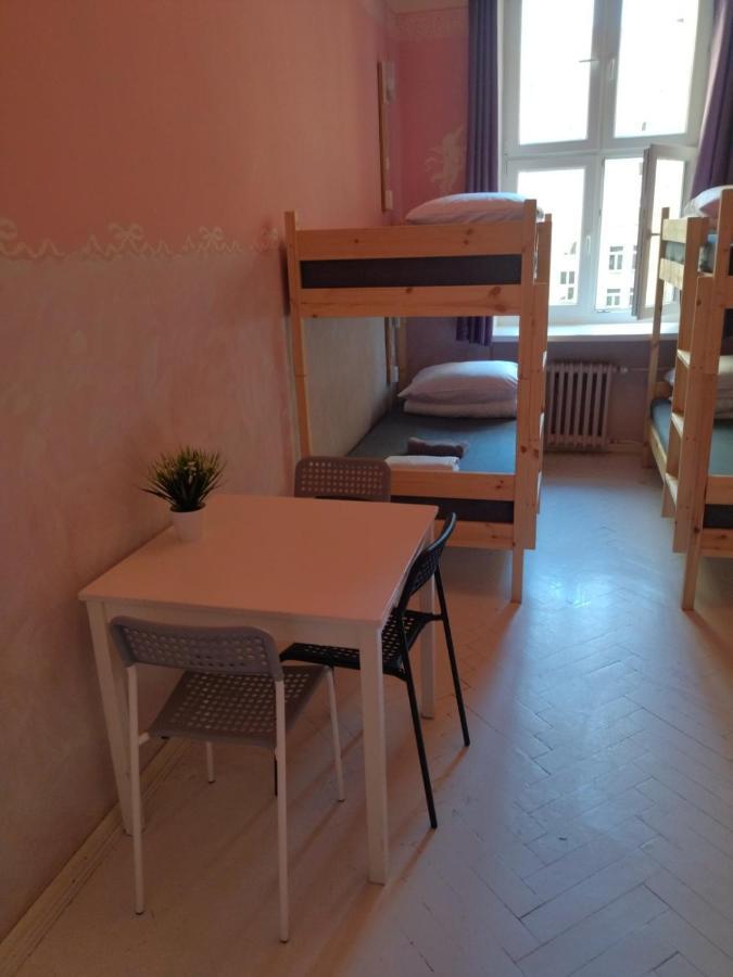 Oliwka Hostel Варшава Экстерьер фото