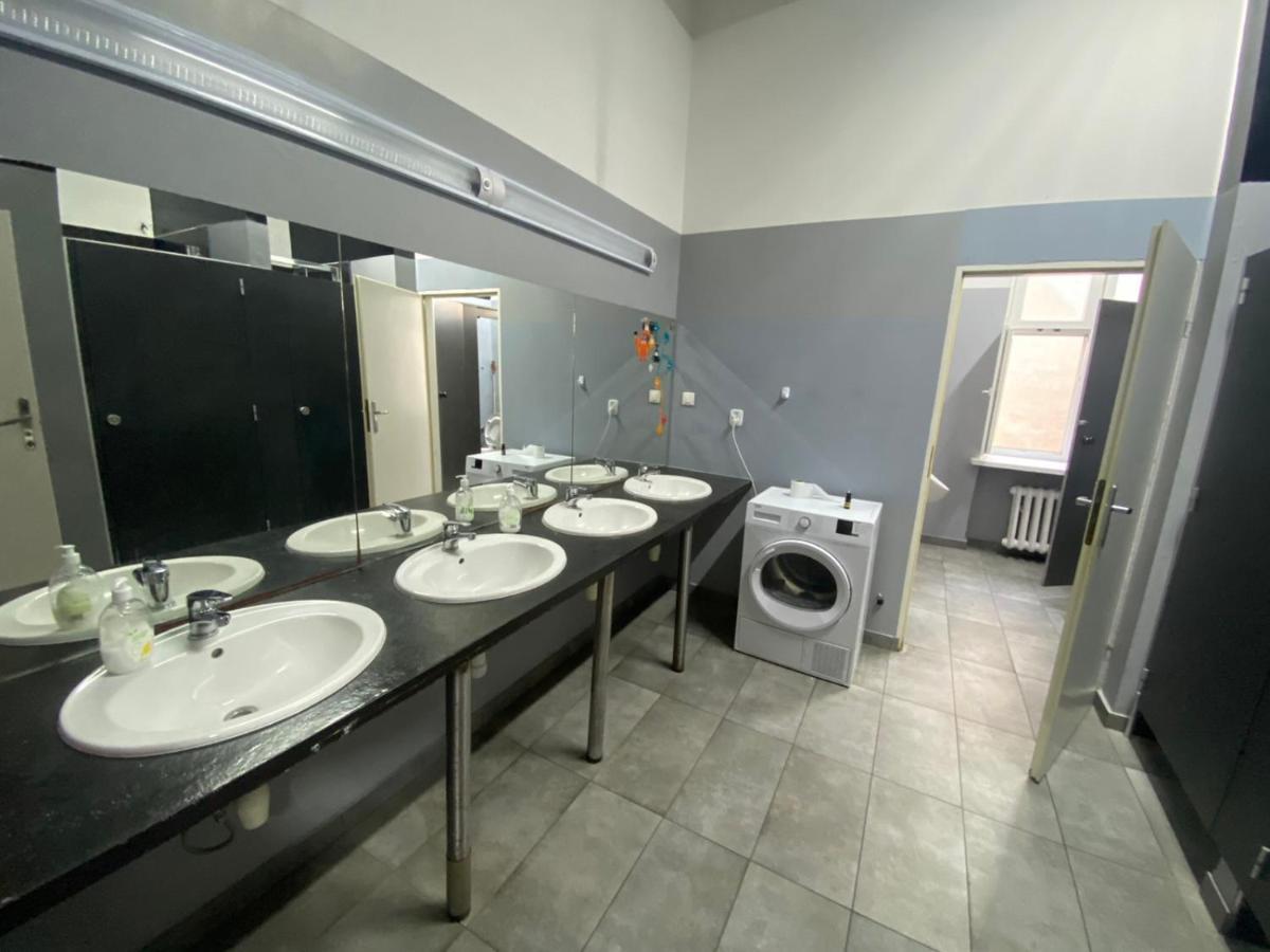 Oliwka Hostel Варшава Экстерьер фото