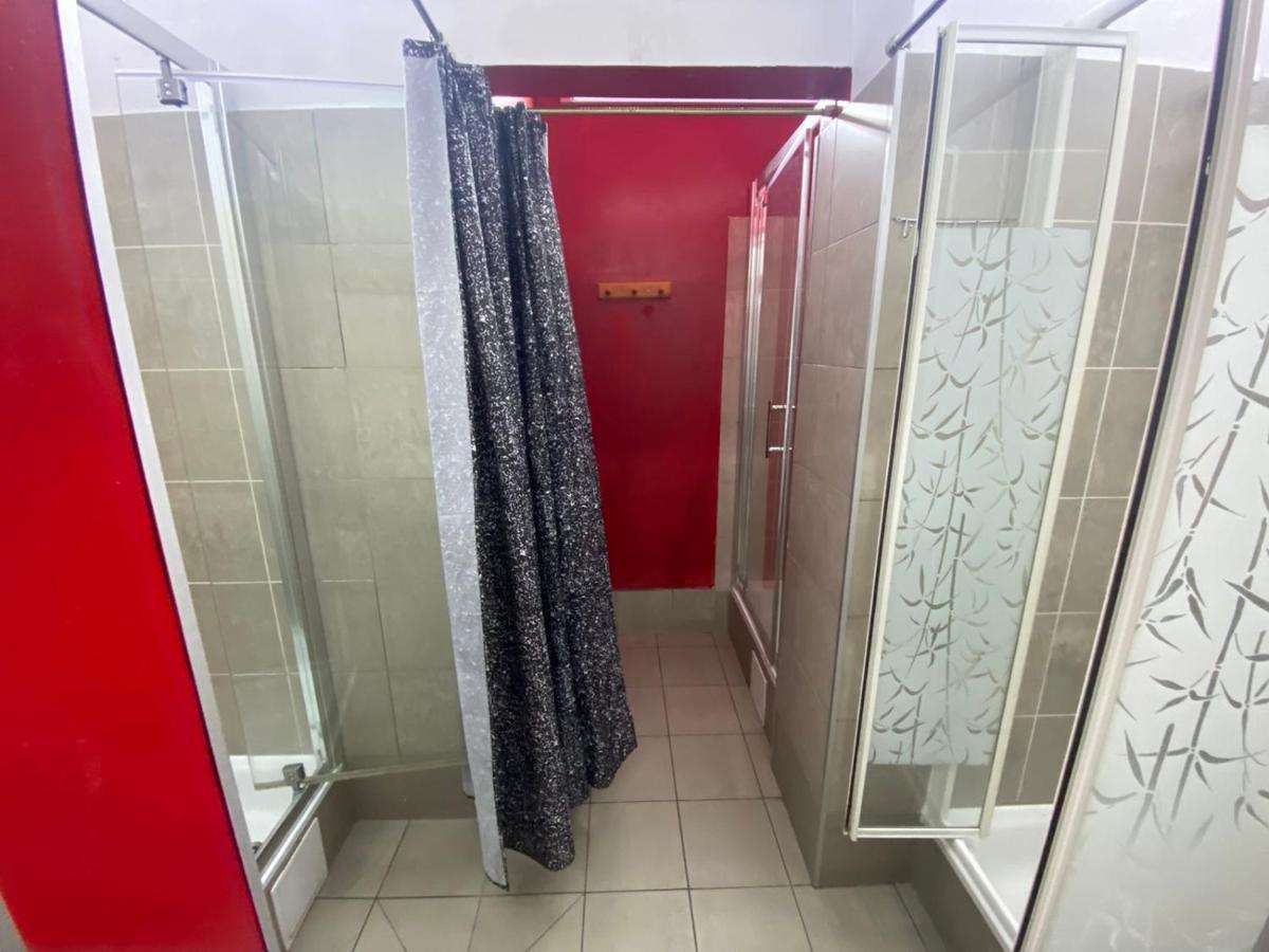 Oliwka Hostel Варшава Экстерьер фото