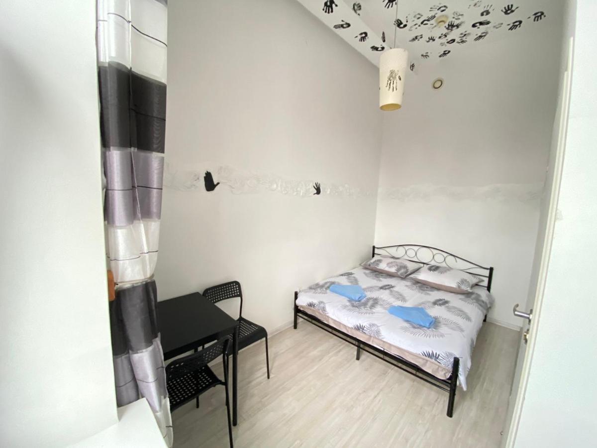 Oliwka Hostel Варшава Экстерьер фото