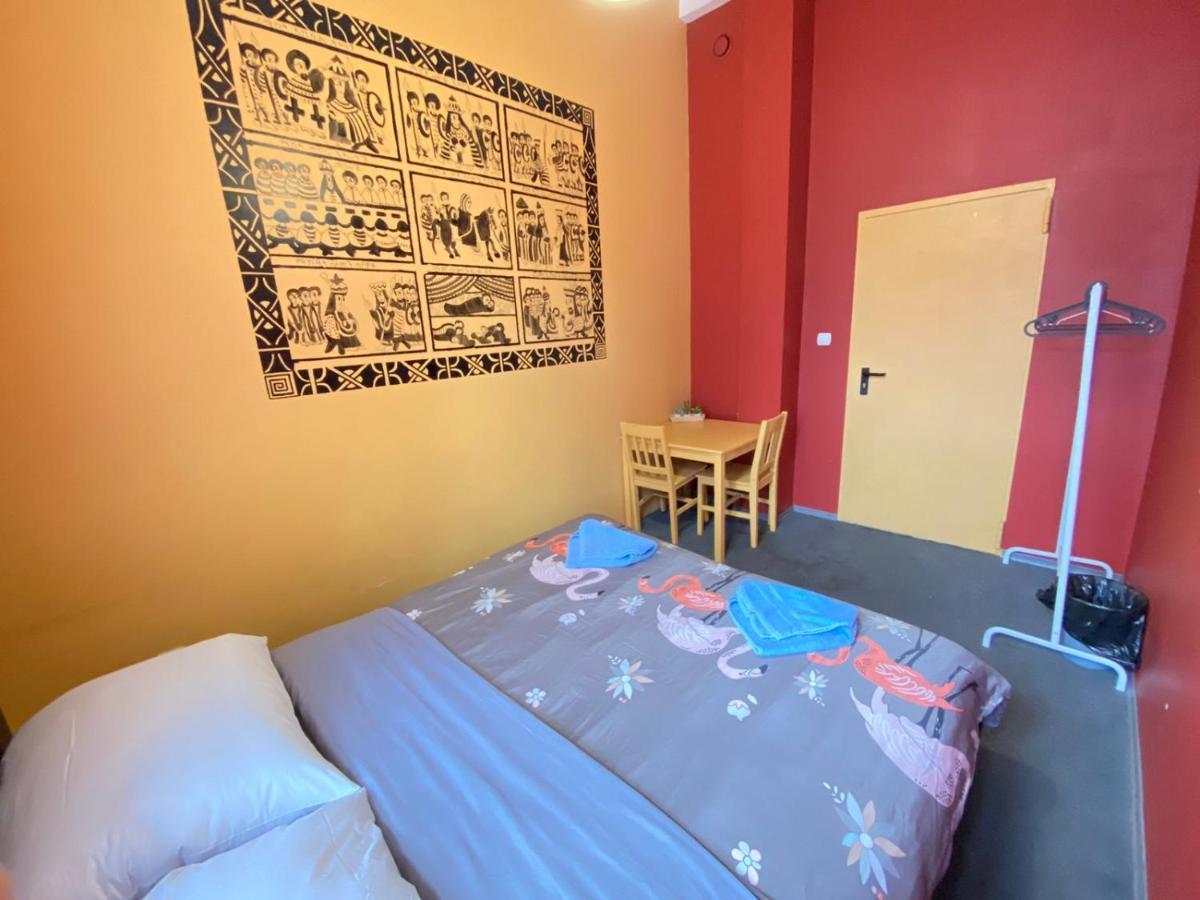 Oliwka Hostel Варшава Экстерьер фото