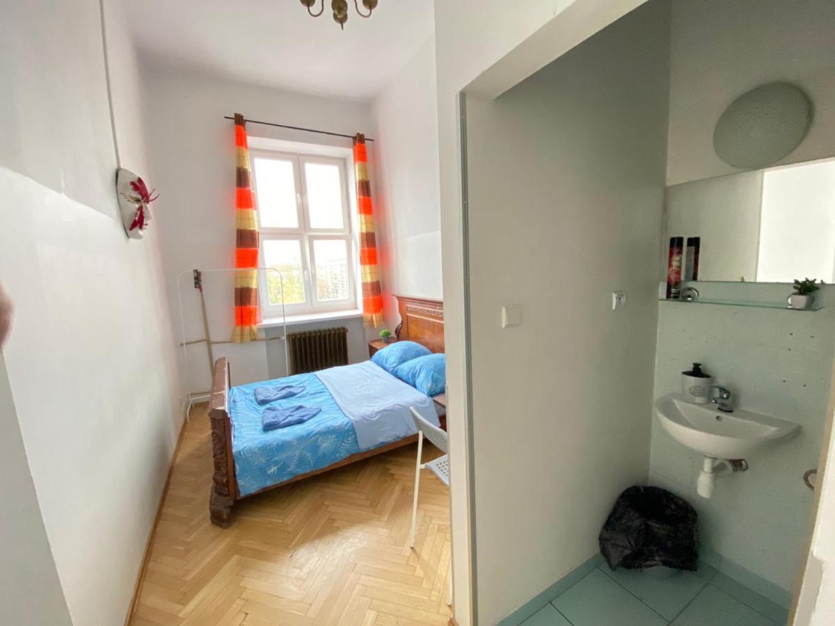 Oliwka Hostel Варшава Экстерьер фото