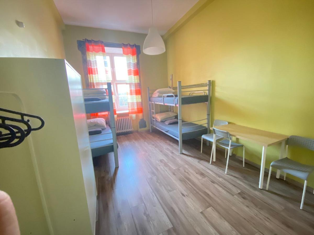 Oliwka Hostel Варшава Экстерьер фото